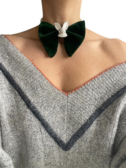 Velvet Bowtie with Freshwater Pearl and Brooche| Green